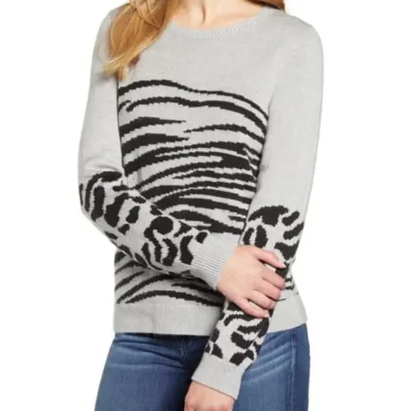Lucky Brand Women's Gray/Black Animal Print Crew Neck Long Sleeve Sweater - Picture 2 of 6